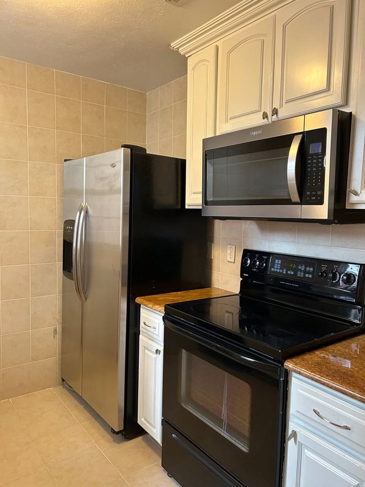 3407 Shenandoah St - Photo 5 of 11