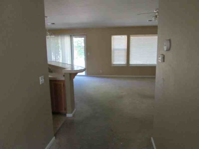240 Windrose Ct - Photo 6 of 8