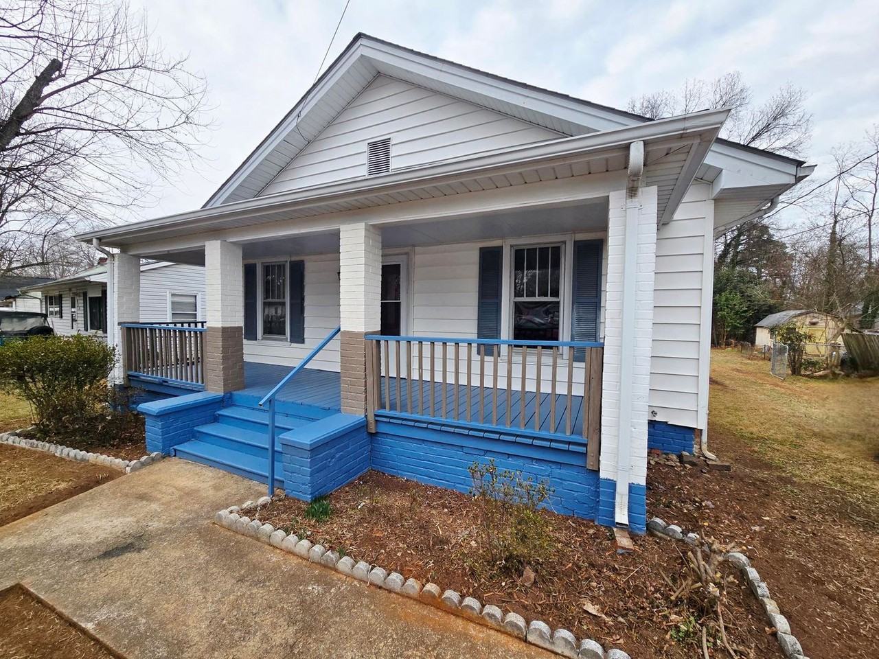 914 Stokes St - Photo 2 of 15