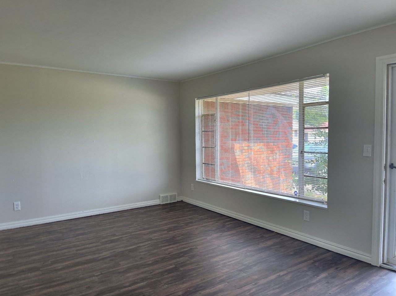 1232 Ne 47th St - Photo 7 of 16