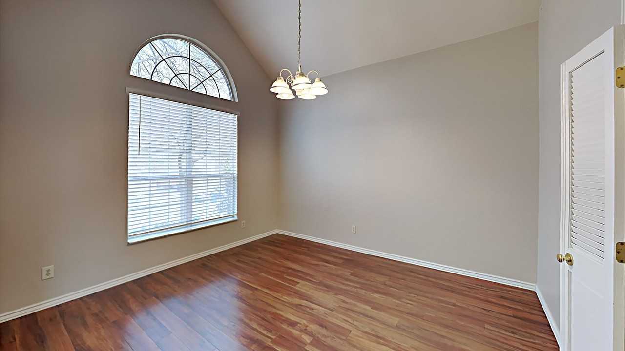 113 Berkshire Dr - Photo 4 of 21