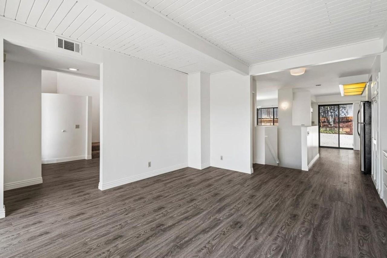 591 Tree Top Ln - Photo 5 of 10