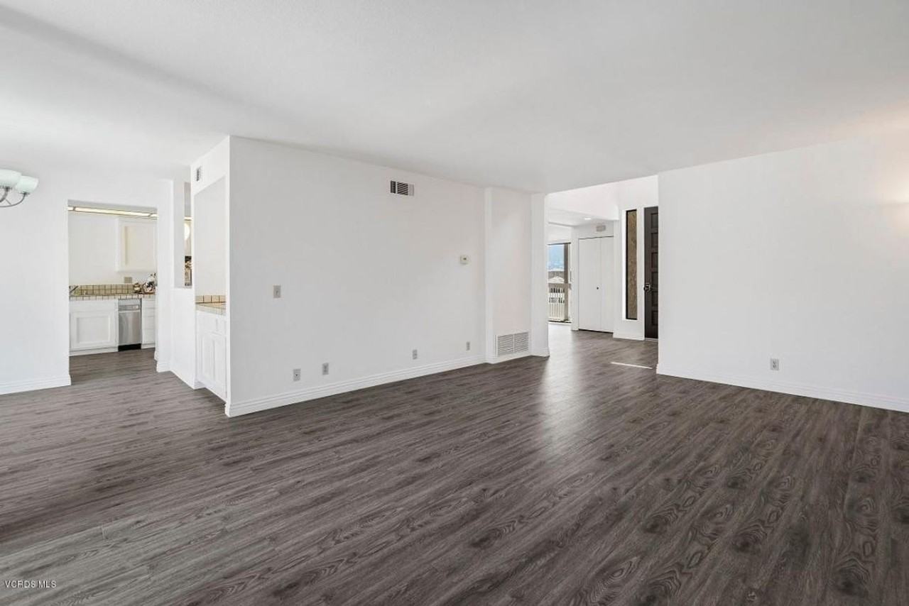 591 Tree Top Ln - Photo 7 of 10