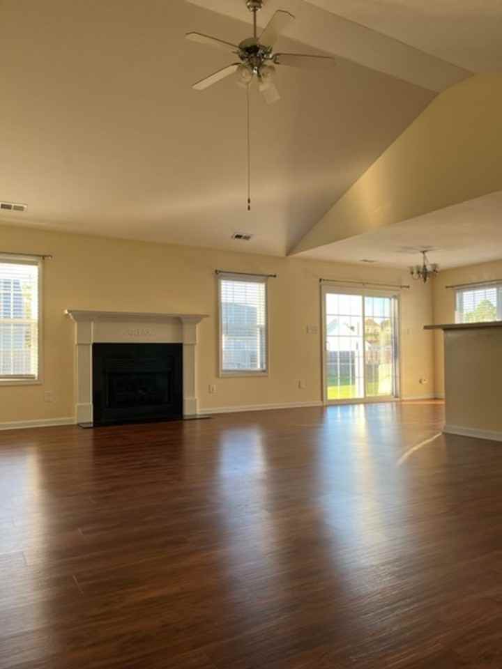 151 Macdonald Blvd - Photo 2 of 23