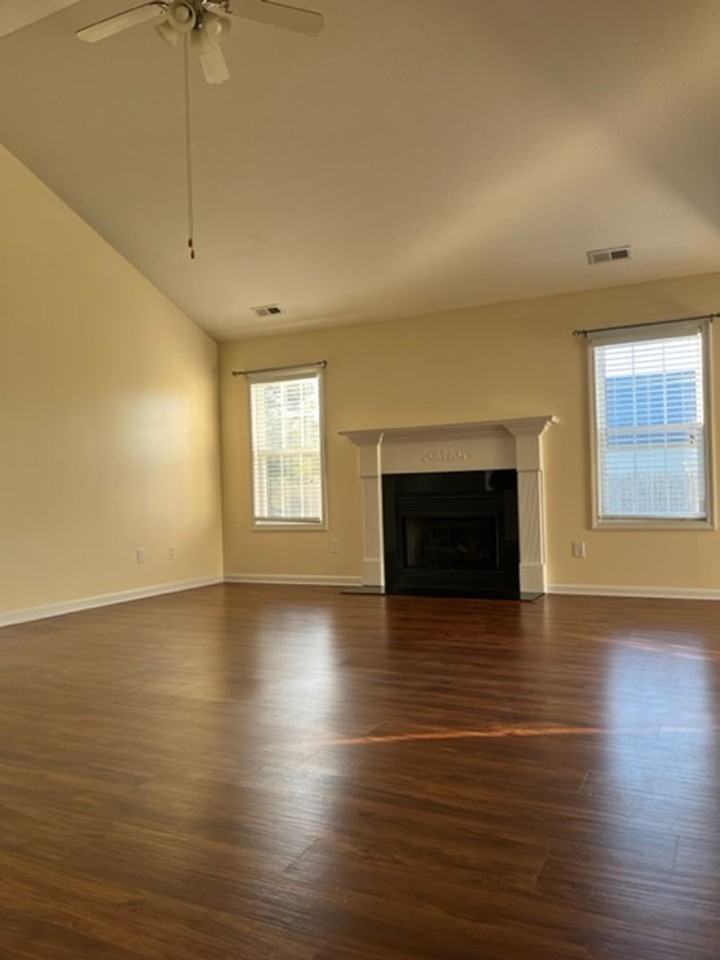 151 Macdonald Blvd - Photo 3 of 23