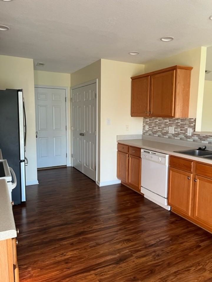 151 Macdonald Blvd - Photo 7 of 23