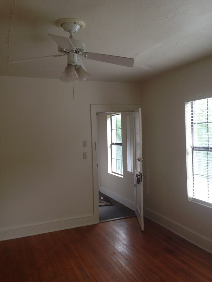 504 Beverly St #2 - Photo 3 of 5