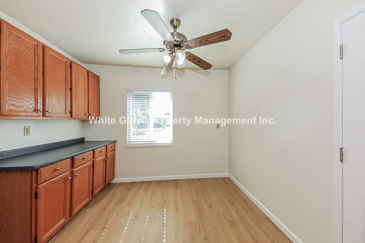 1537 W Olive Ave - Photo 5 of 16