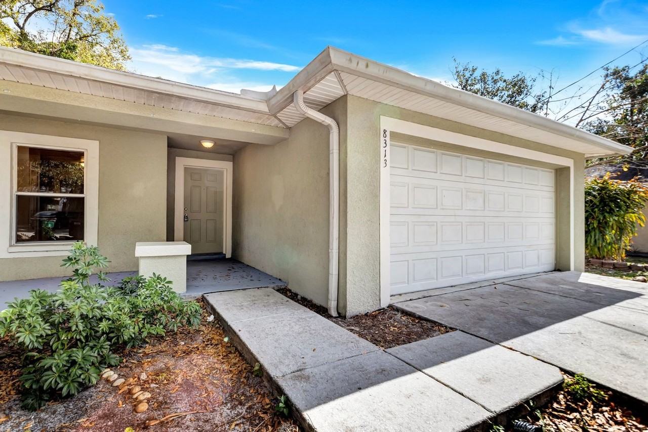 8313 N 12th St - Photo 4 of 31