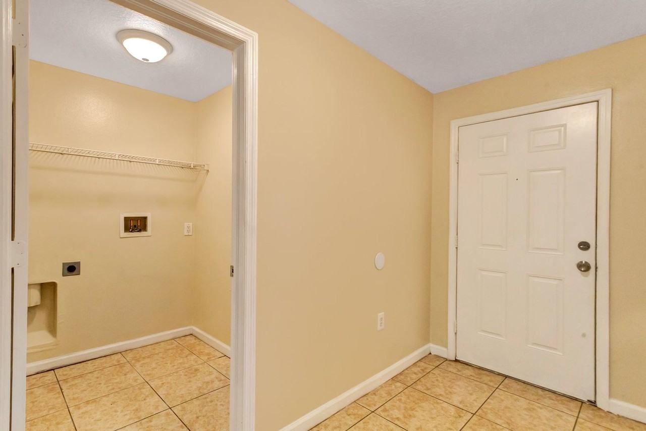 8313 N 12th St - Photo 5 of 31