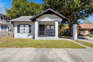 featured image of 927 9th Ave S