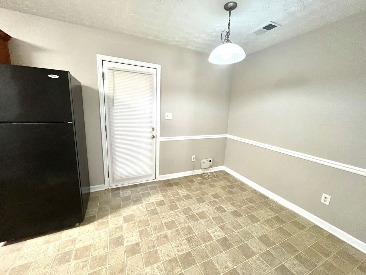 1453 Little Creek Dr - Photo 5 of 16