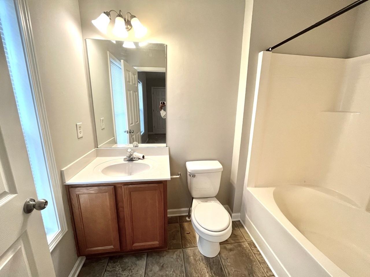 1453 Little Creek Dr - Photo 7 of 16