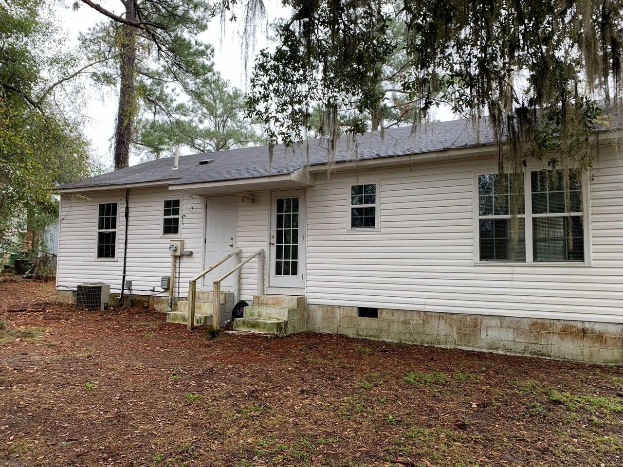 1214 Melissa Dr - Photo 3 of 20