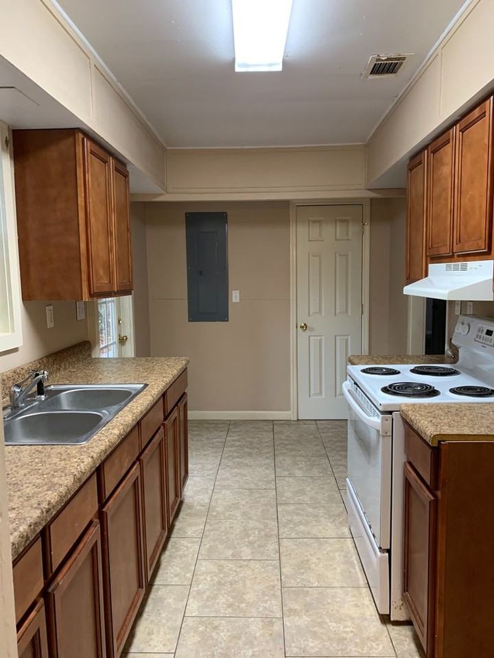 1214 Melissa Dr - Photo 5 of 20