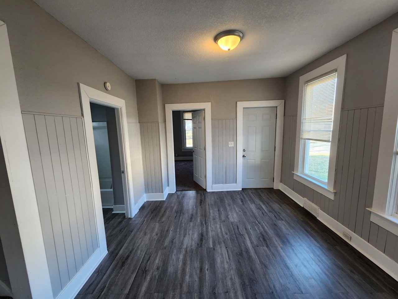 2303 W 1st St - Photo 6 of 16