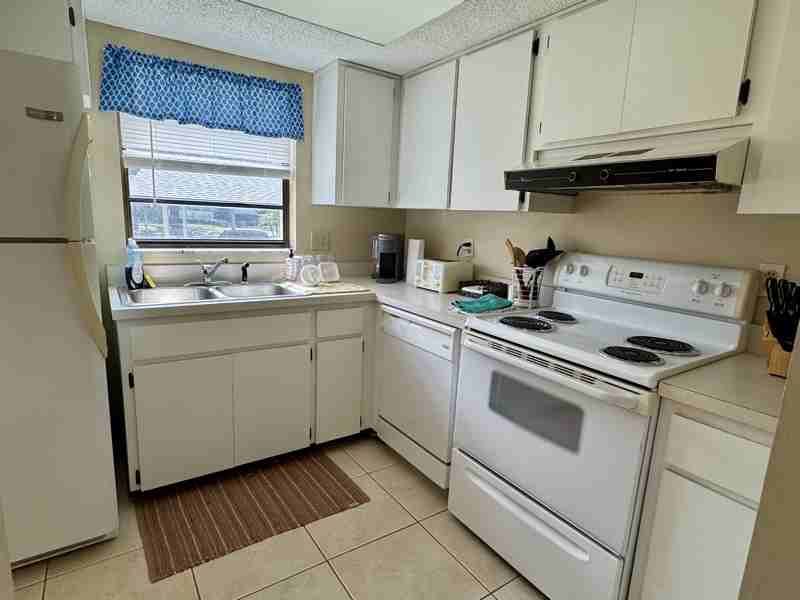 110 Cypress Pl - Photo 6 of 13