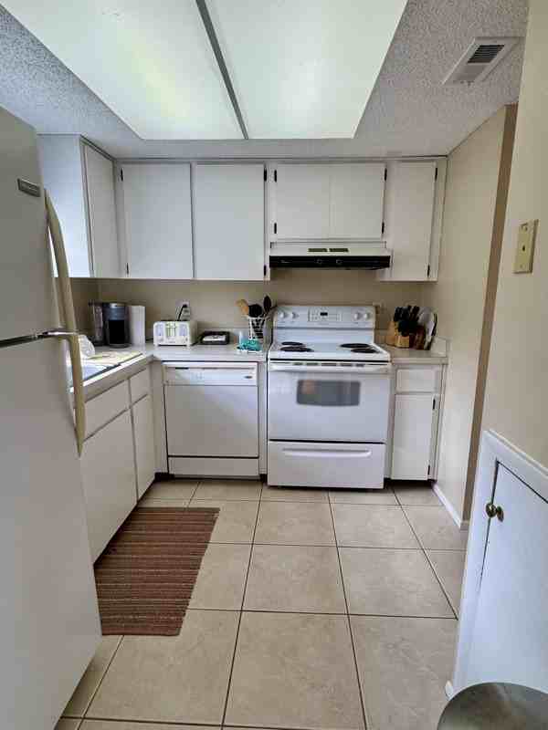 110 Cypress Pl - Photo 7 of 13