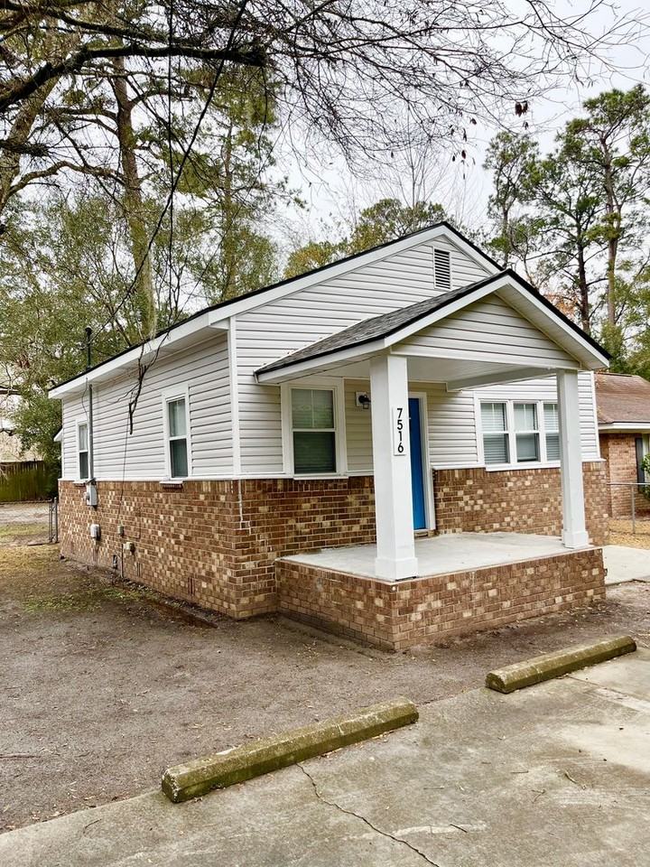 7516 Johnny Mercer Blvd - Photo 2 of 14