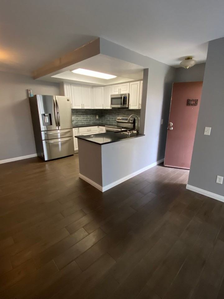 6052 Rancho Mission Rd #400 - Photo 4 of 22