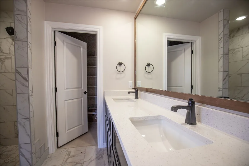 1621 Ne 33rd St - Photo 4 of 20