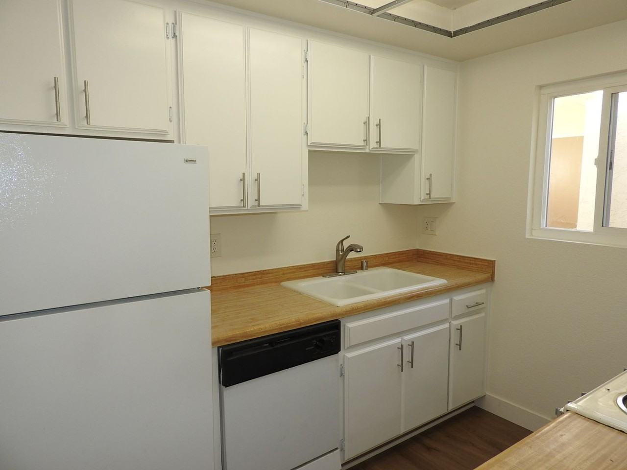 Graham Terrace Apartments - Photo 5 of 39