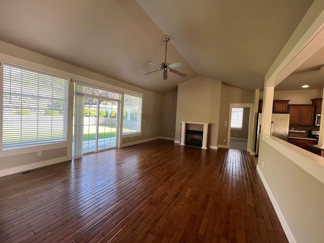 8707 Maclaren Ave - Photo 2 of 15