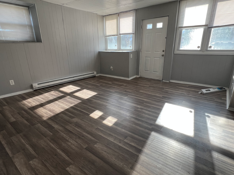 403 25th St - Photo 5 of 11