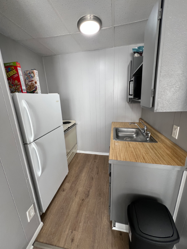 403 25th St - Photo 6 of 11