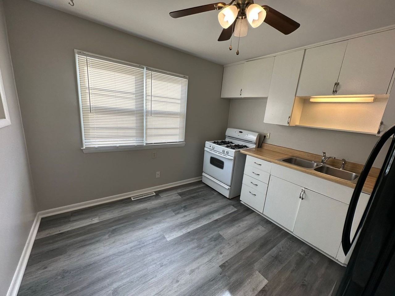 10505 E 40th St - Photo 4 of 18