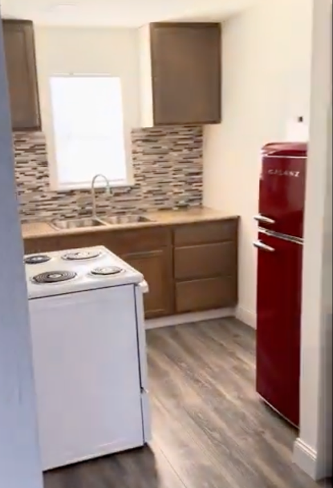 1701 East Ave - Photo 5 of 11