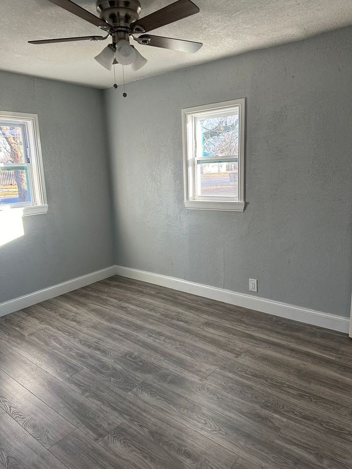 1701 East Ave - Photo 6 of 11