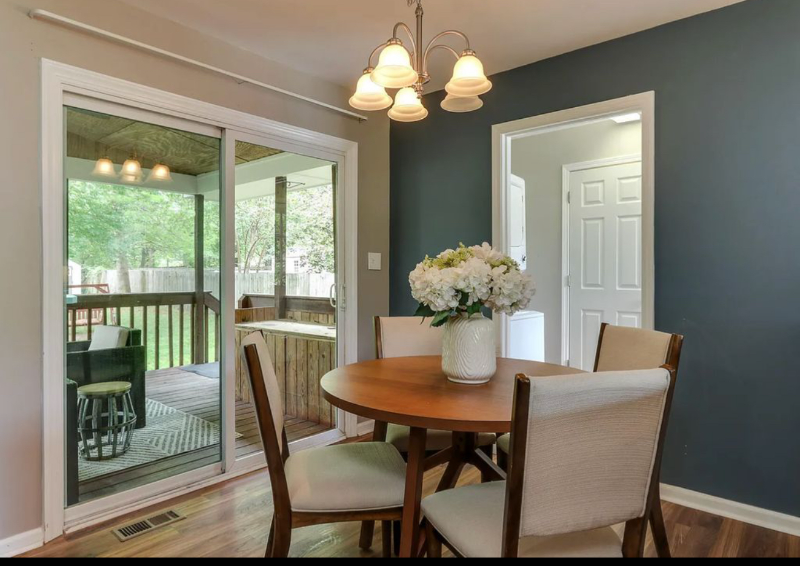 1114 Vandora Springs Rd - Photo 4 of 11