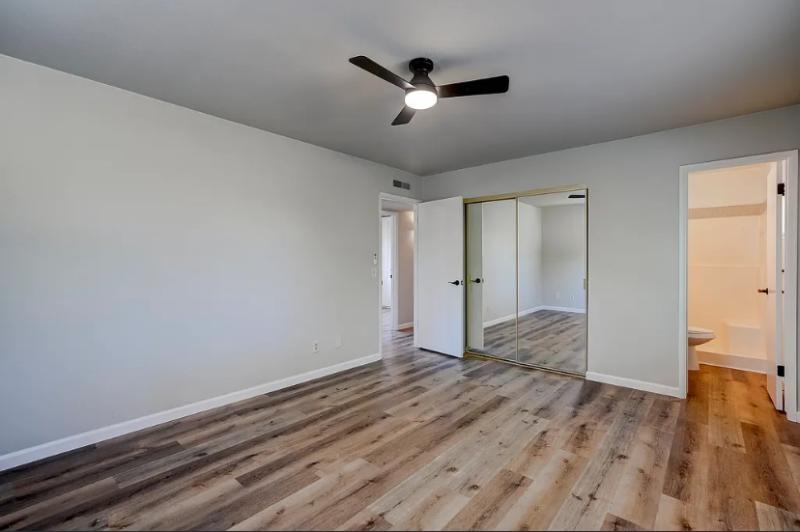 3035 Pleasant Valley Cir - Photo 3 of 9