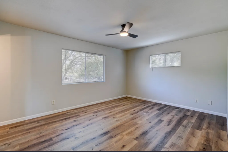 3035 Pleasant Valley Cir - Photo 4 of 9