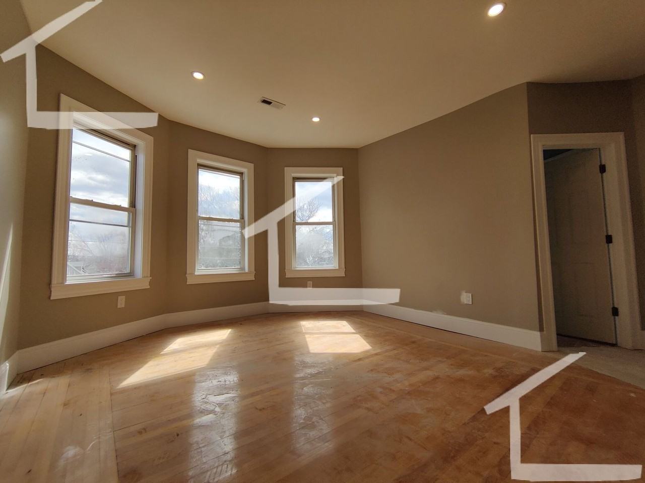 29 Cameron Ave - Photo 2 of 17