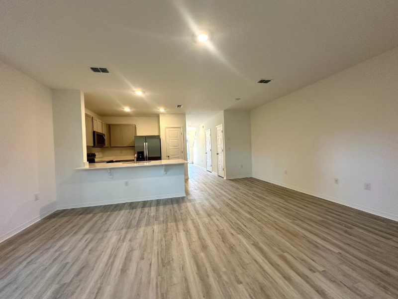 2933 Canary Ave - Photo 4 of 20