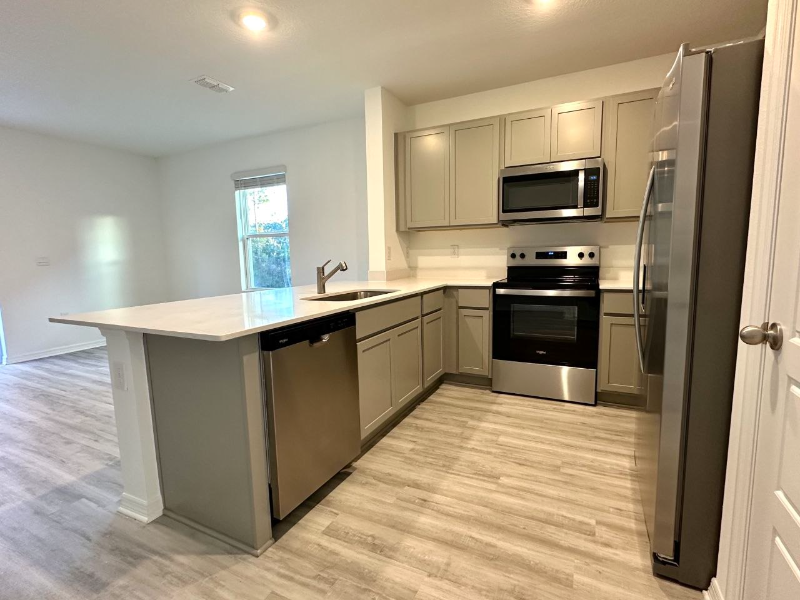 2933 Canary Ave - Photo 6 of 20