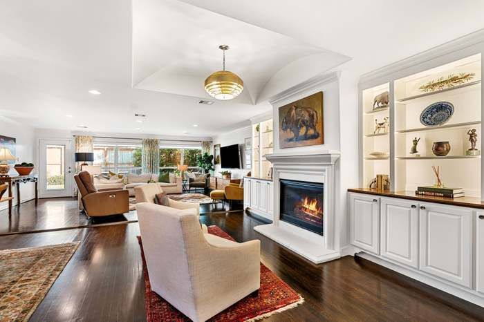 4214 Whitman St - Photo 5 of 14