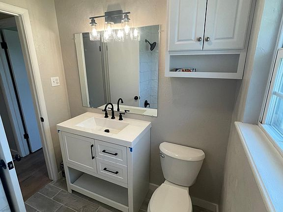 1117 W Woodlane Dr - Photo 4 of 19