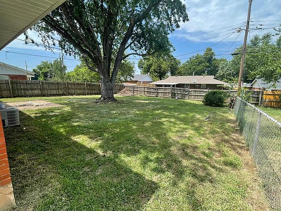 1117 W Woodlane Dr - Photo 6 of 19