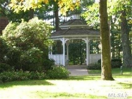 442 Kingston Dr - Photo 2 of 4