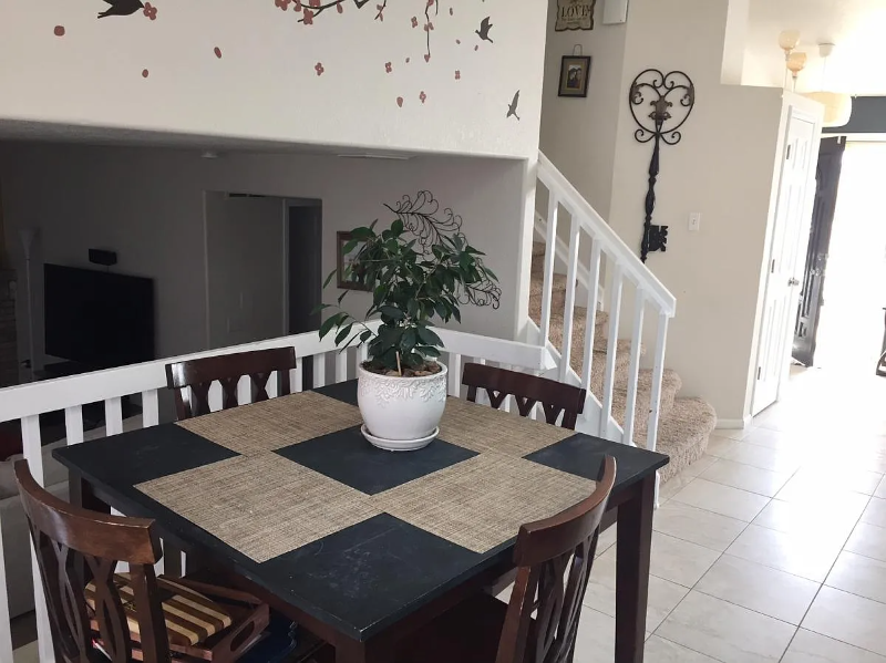 20555 Mitchell Pl - Photo 4 of 6