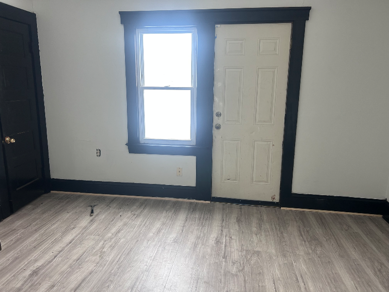 7715 Goodman Ave - Photo 5 of 6