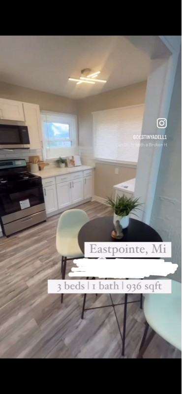 21786 Rein Ave - Photo 3 of 9