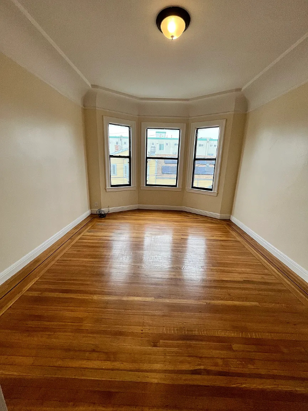 5650 Mission St #A - Photo 4 of 8