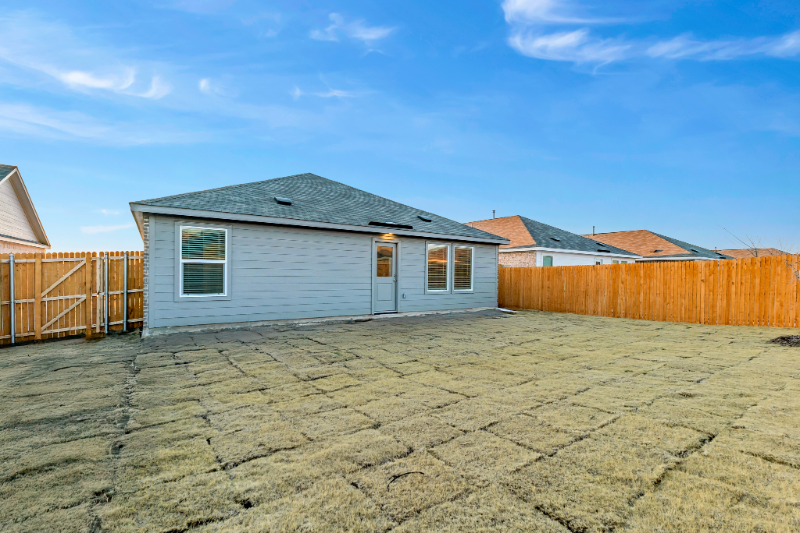 15212 Mariachi Rd - Photo 3 of 20