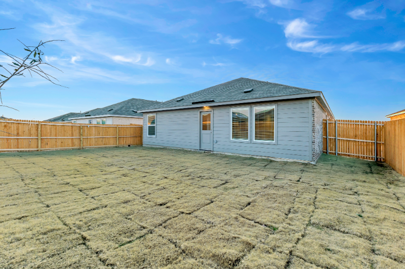 15212 Mariachi Rd - Photo 4 of 20