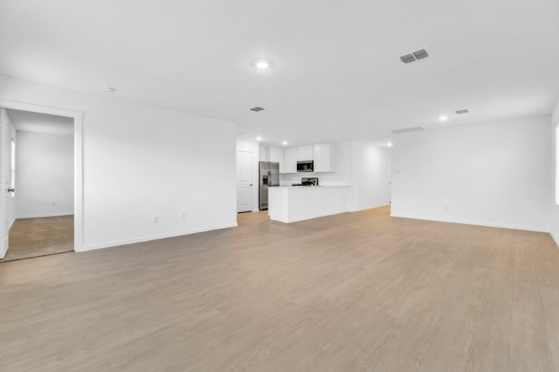 15212 Mariachi Rd - Photo 7 of 20