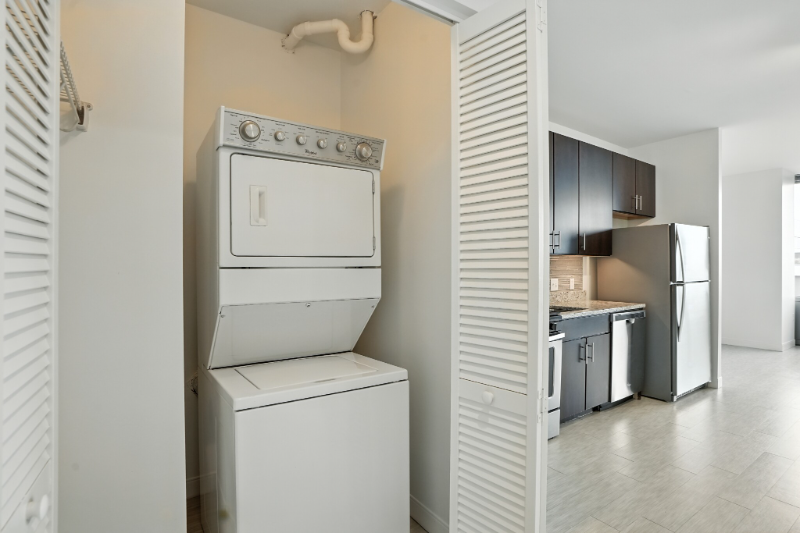 155 Forest Ave - Photo 6 of 16